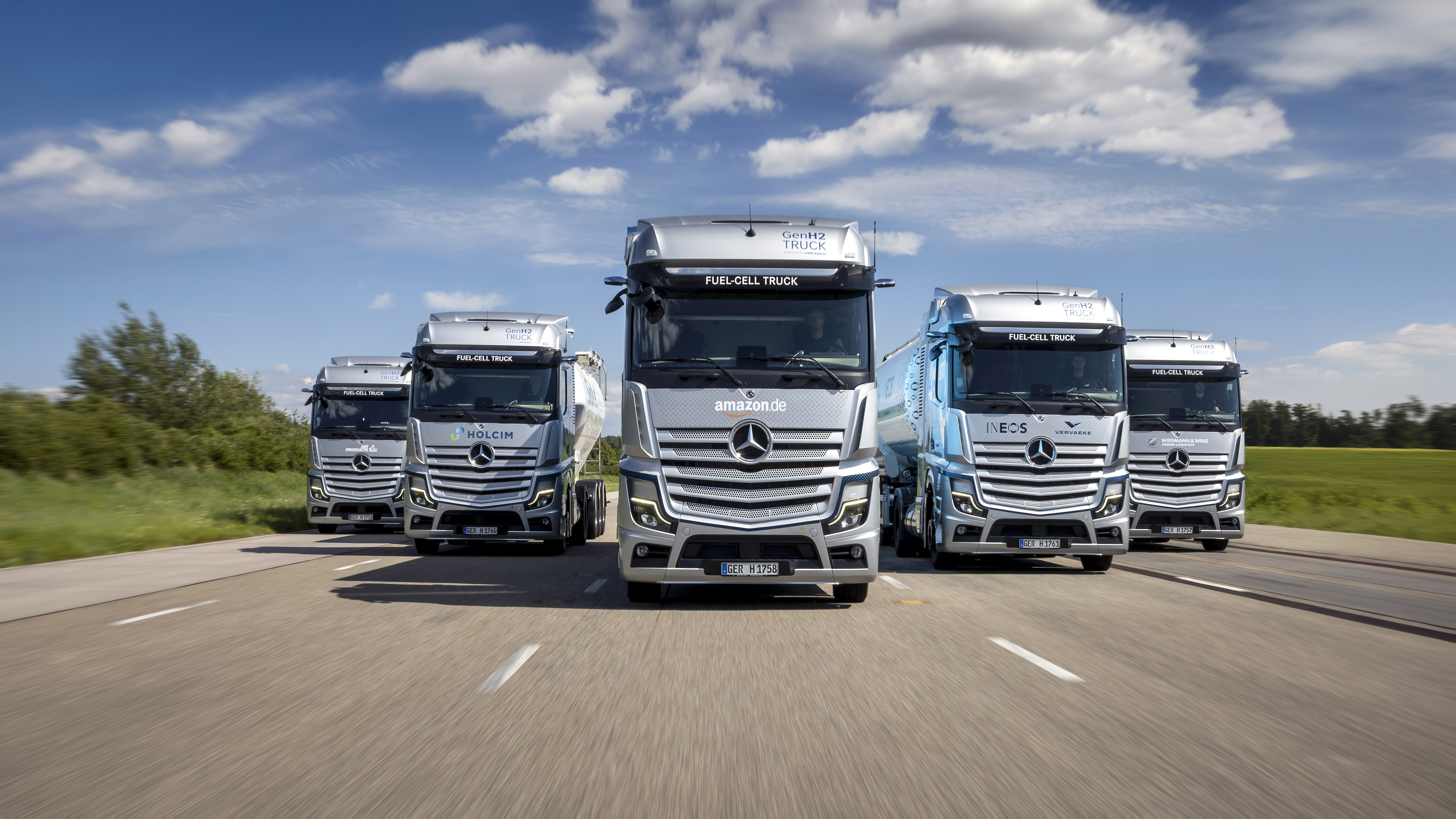 Fuel cell trucks deployed in real-life operations: start of initial customer trials with Mercedes-Benz GenH2 Trucks